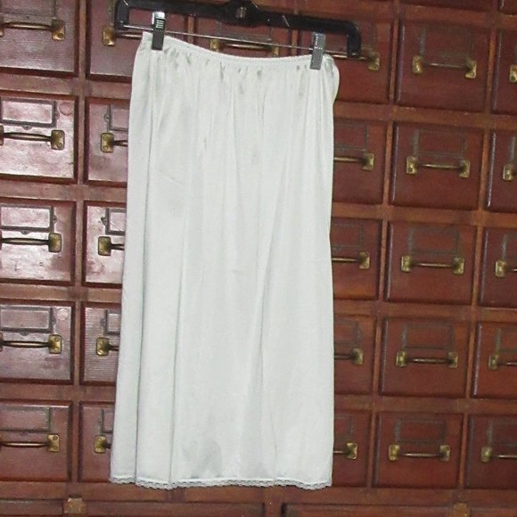 M G Intimates & Sleepwear Pale Green Nylon Half Slip Small Poshmark